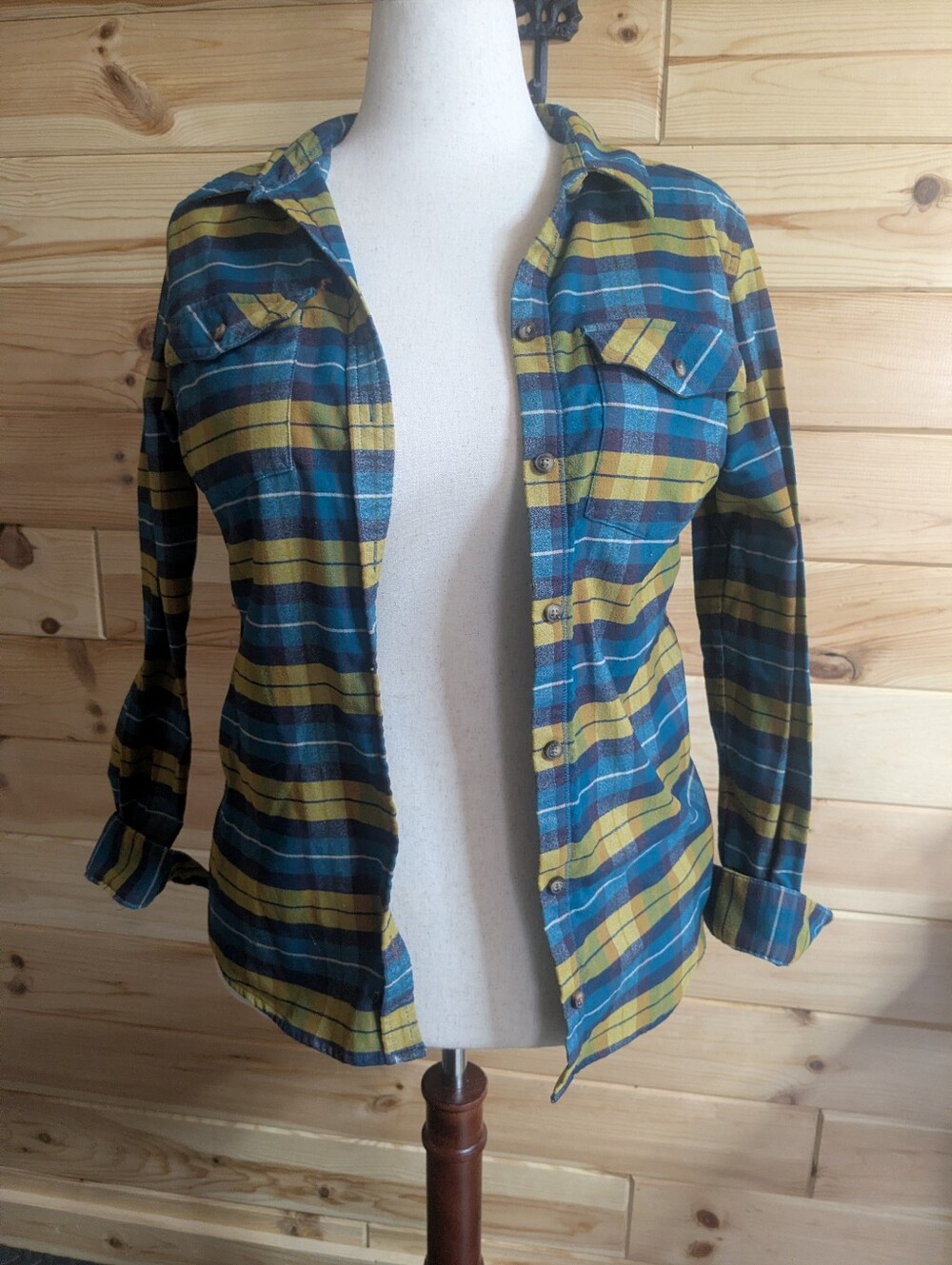 L.L. Bean Medium Regular Plaid Button Down Blue/Yellow Multicolor Shirt